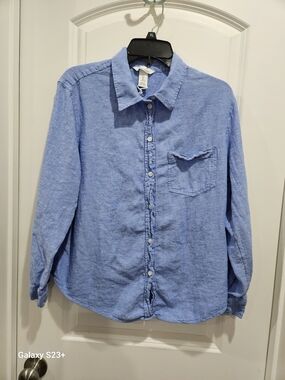 H&M Light Blue Women's Button-Down Shirt